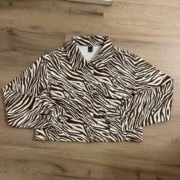 Zebra Crop Jacket - Picture 4 of 10